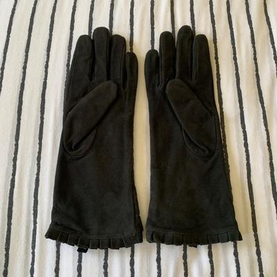 LOT 99 Z: Women's Glove Collection; Lauren by Ralph Lauren & Isotoner