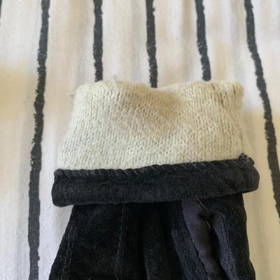 LOT 99 Z: Women's Glove Collection; Lauren by Ralph Lauren & Isotoner