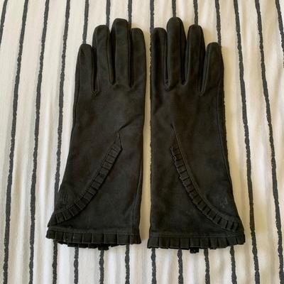 LOT 99 Z: Women's Glove Collection; Lauren by Ralph Lauren & Isotoner