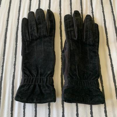 LOT 99 Z: Women's Glove Collection; Lauren by Ralph Lauren & Isotoner