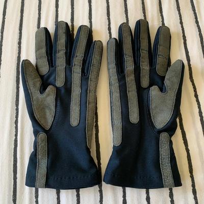 LOT 99 Z: Women's Glove Collection; Lauren by Ralph Lauren & Isotoner