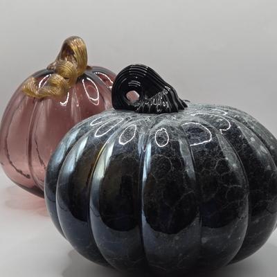 LOT 107K: Rose Colored Pumpkin & Dark Grey with White Veining Pumpkin