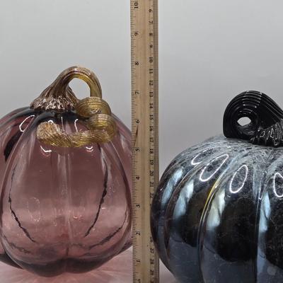 LOT 107K: Rose Colored Pumpkin & Dark Grey with White Veining Pumpkin
