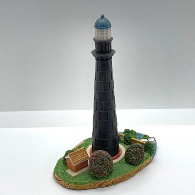 LOT 122K: Collection of Harbour Lights Lighthouses - Society Exclusive Fort Point California #541, Jeffrey's Hook New York #195 and...