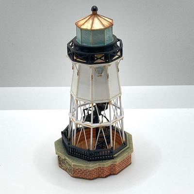 LOT 122K: Collection of Harbour Lights Lighthouses - Society Exclusive Fort Point California #541, Jeffrey's Hook New York #195 and...
