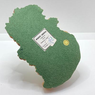 LOT 125K: Collection of Harbour Lights Lighthouses - Point Arena California #156, Burrows Island Washington #108 and Ponce De Leon...