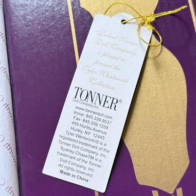 LOT 128L: Tonner Tyler Wentworth Collection 16-inch Articulated Fashion Dolls: LE 750 High Style Sydney (No Outfit) & OOAK Repainted...