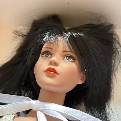 LOT 129L: Tonner Articulated 16" Fashion Dolls: Alice in Wonderland Basic Sweetheart (No Outfit) & OOAK Custom Repainted...