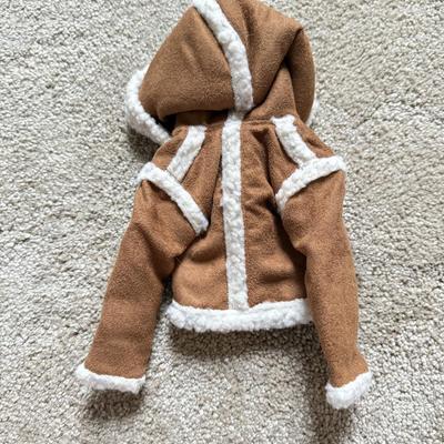 LOT 130L: Tonner Tyler Wentworth Collection 16" Articulated Fashion Doll w/ Fifth Anniversary Album, NIP Coat & More