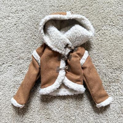 LOT 130L: Tonner Tyler Wentworth Collection 16" Articulated Fashion Doll w/ Fifth Anniversary Album, NIP Coat & More