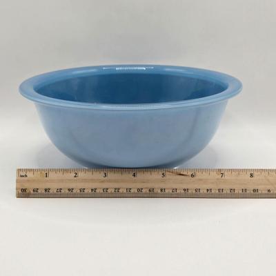 LOT 142K: Set of Shades of Blue Nesting Pyrex Mixing Bowls and Colonial Mist Pyrex Bowls