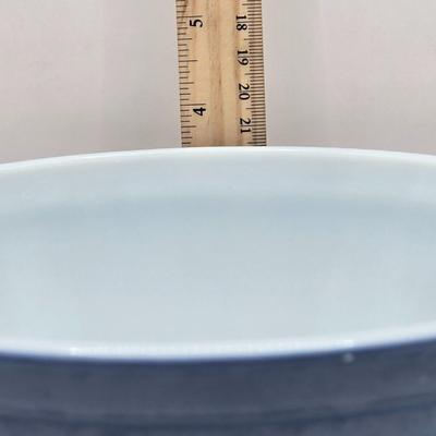LOT 142K: Set of Shades of Blue Nesting Pyrex Mixing Bowls and Colonial Mist Pyrex Bowls
