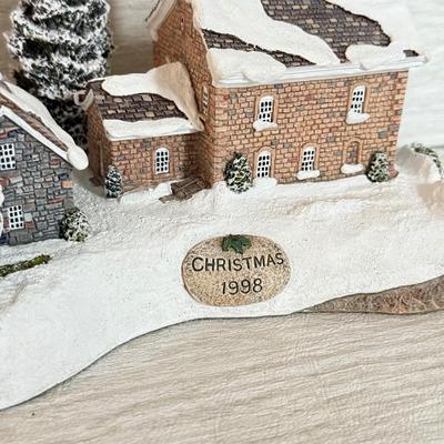 LOT 146K: 1998 Christmas Old Field Point Harbor Lights Lighthouse #707 w/ Harbor Lights Lighthouses: Alcatraz Island California #417...