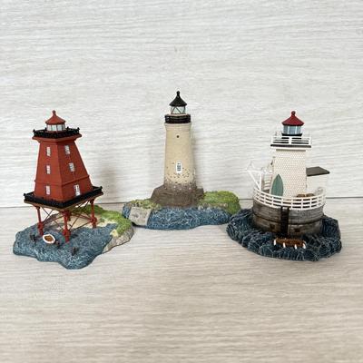 LOT 147K: Harbor Lights Society Exclusive Lighthouses: Cold Spring Harbor New York #533, Southwest Reef Louisiana #530 & Cockspur...