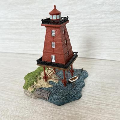 LOT 147K: Harbor Lights Society Exclusive Lighthouses: Cold Spring Harbor New York #533, Southwest Reef Louisiana #530 & Cockspur...