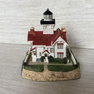 LOT 149K: Harbor Lights Lighthouses: Society Exclusive Point Fermin California #501 & Sand Island Wisconsin #112