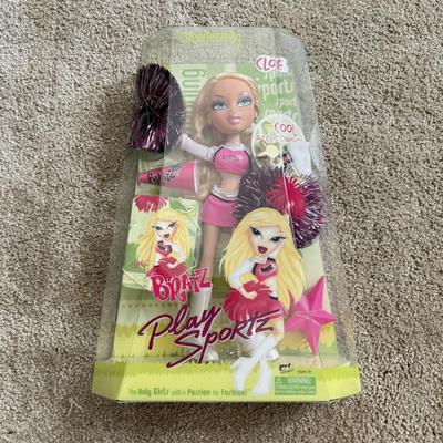 LOT 151L: NRFB 2001 MGA Bratz Play Sportz Cheerleading Cloe