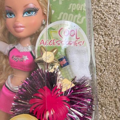 LOT 151L: NRFB 2001 MGA Bratz Play Sportz Cheerleading Cloe