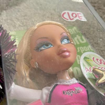 LOT 151L: NRFB 2001 MGA Bratz Play Sportz Cheerleading Cloe