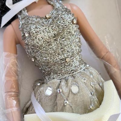 LOT 152L: "As Time Goes By" Tonner Tyler Wentworth Collection 16" Articulated Fashion Doll in Box