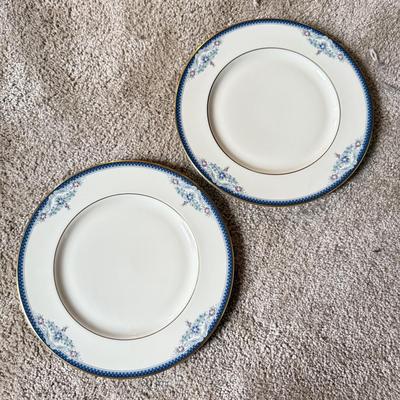 LOT 156K: Lenox Presidential Collection Columbia Plates: Millennium Edition & Blue Design