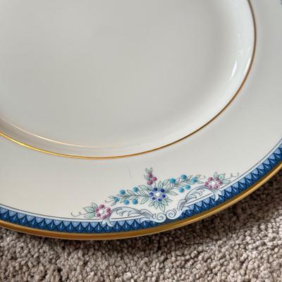 LOT 156K: Lenox Presidential Collection Columbia Plates: Millennium Edition & Blue Design