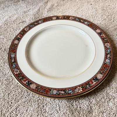 LOT 156K: Lenox Presidential Collection Columbia Plates: Millennium Edition & Blue Design