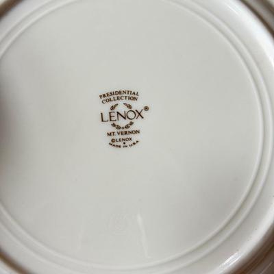 LOT 157K: Lenox Presidential Collection Mt. Vernon Plates
