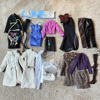 LOT 160L: Clothing Collection for 16" Fashion Dolls