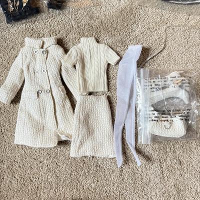 LOT 160L: Clothing Collection for 16" Fashion Dolls