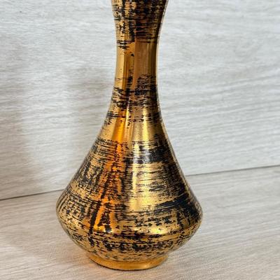 LOT 162K: Vintage Stangl Hand Painted Black Gold Vase 4090 w/ Stangl Collector's Encyclopedia of Vases, Lamps, and Birds