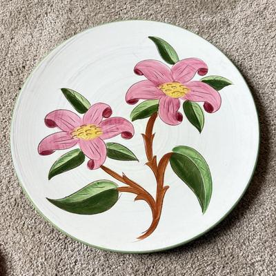 LOT 163K: Vintage 1940s Stangl Prelude Plates w/ Stangl Encyclopedia