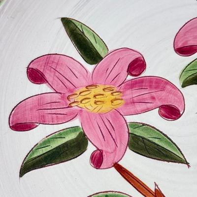 LOT 163K: Vintage 1940s Stangl Prelude Plates w/ Stangl Encyclopedia