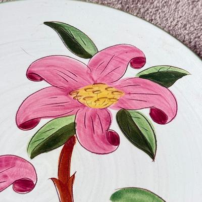 LOT 163K: Vintage 1940s Stangl Prelude Plates w/ Stangl Encyclopedia