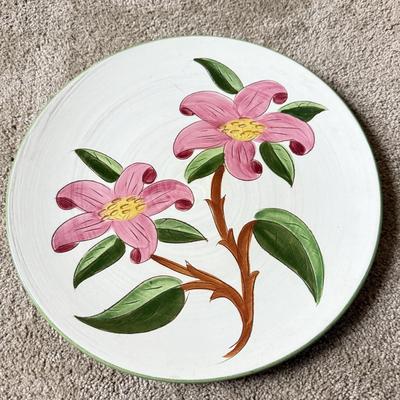 LOT 163K: Vintage 1940s Stangl Prelude Plates w/ Stangl Encyclopedia