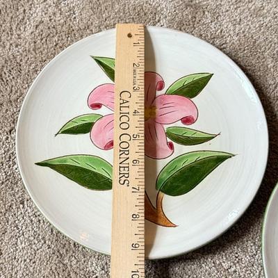 LOT 163K: Vintage 1940s Stangl Prelude Plates w/ Stangl Encyclopedia