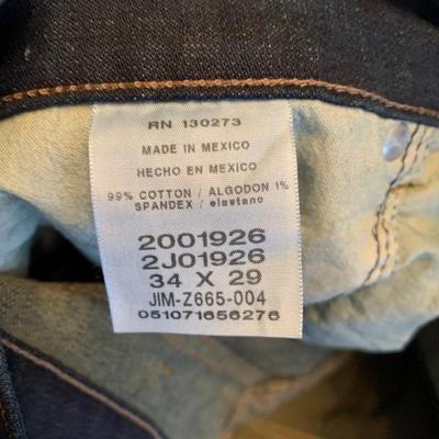 LOT 169 Z: Men's Jeans Collection; Wrangler & Lee