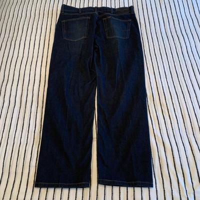 LOT 169 Z: Men's Jeans Collection; Wrangler & Lee
