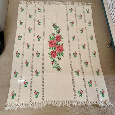 LOT 171 Z: Handmade Knit Rose Cross stitch Pattern Throw Blanket