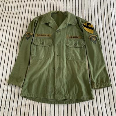 LOT 172 Z: Military Shirt & Hats w/ Pin