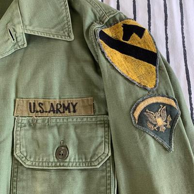 LOT 172 Z: Military Shirt & Hats w/ Pin