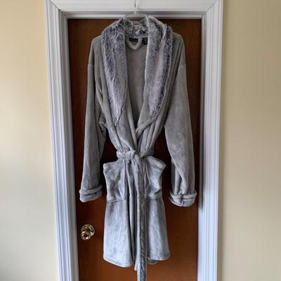 LOT 174 Z: Bathrobe Collection; Natori, Tahari, Carole Hochman, & Anne Klein
