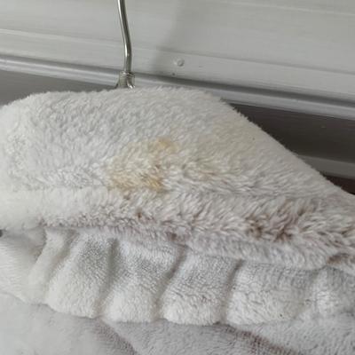 LOT 174 Z: Bathrobe Collection; Natori, Tahari, Carole Hochman, & Anne Klein