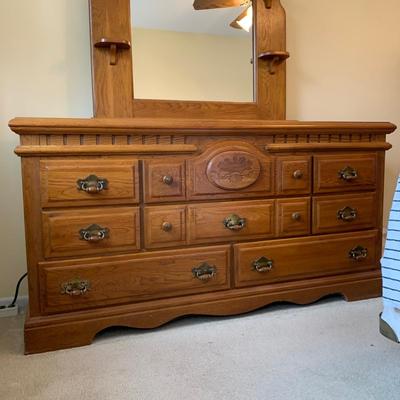LOT 246 Z: 8 Drawer Vanity Dresser w/ Mirror & Wheat Accents
