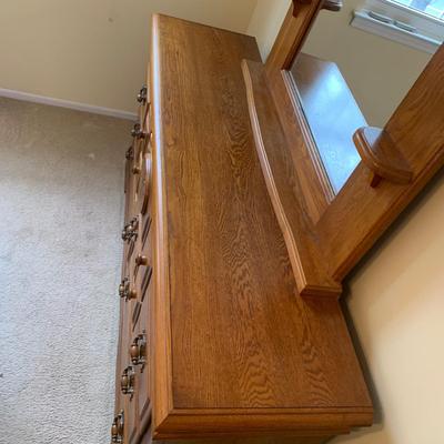 LOT 246 Z: 8 Drawer Vanity Dresser w/ Mirror & Wheat Accents