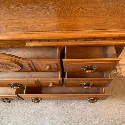 LOT 246 Z: 8 Drawer Vanity Dresser w/ Mirror & Wheat Accents