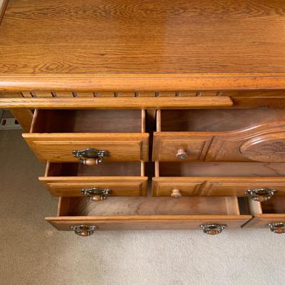 LOT 246 Z: 8 Drawer Vanity Dresser w/ Mirror & Wheat Accents