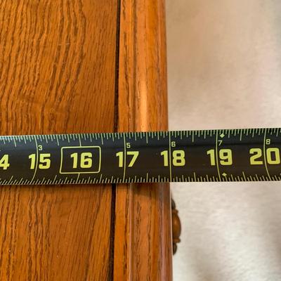 LOT 246 Z: 8 Drawer Vanity Dresser w/ Mirror & Wheat Accents