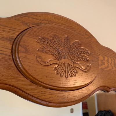 LOT 246 Z: 8 Drawer Vanity Dresser w/ Mirror & Wheat Accents