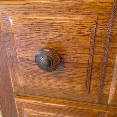 LOT 247 Z: 5 Drawer Chest Of Drawers w/ Wheat Accent